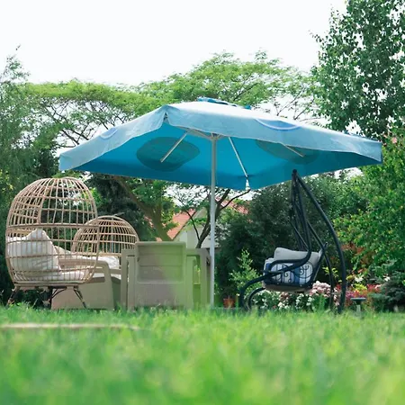 Anghelos فندق فاما فيكي